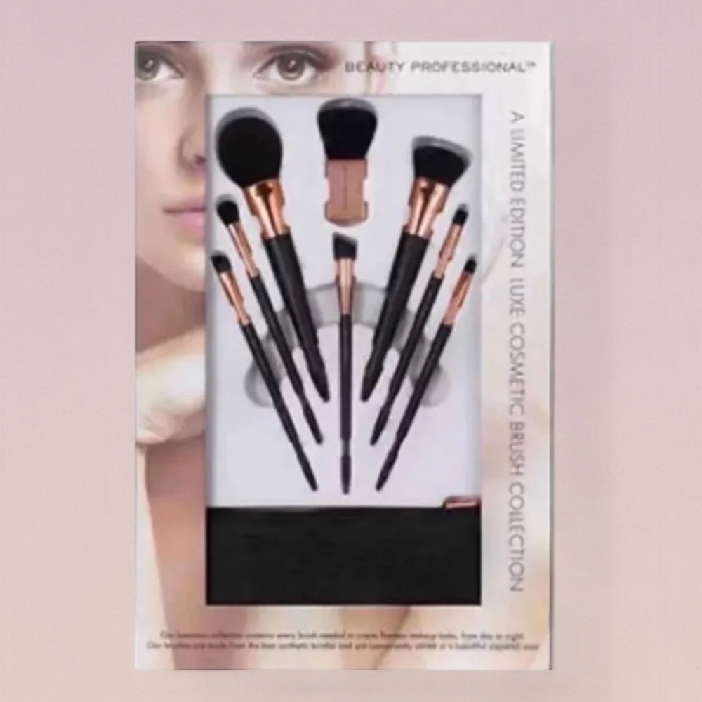 (NWT) Limited Edition Beauty Professionals Luxe Brush Collection